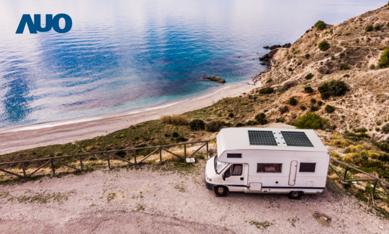 「可撓輕量化太陽光電板SunCurva」使用輕量特殊耐候型複合板取代傳統太陽能板的玻璃前板，不僅降低70%重量，每米平方僅3Kg；具有抗衝擊性能及通過電磁相容性測試，可應用於交通運輸工具，如露營車、遊艇等